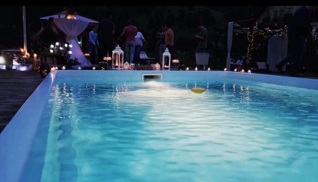 Casa Baciu Hotel Fundu Moldovei Ngoại thất bức ảnh