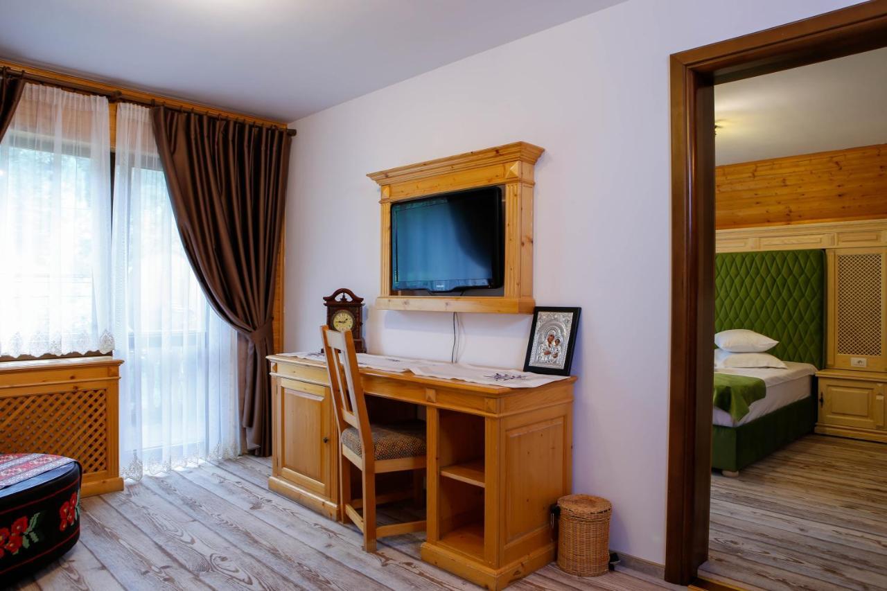 Casa Baciu Hotel Fundu Moldovei Ngoại thất bức ảnh