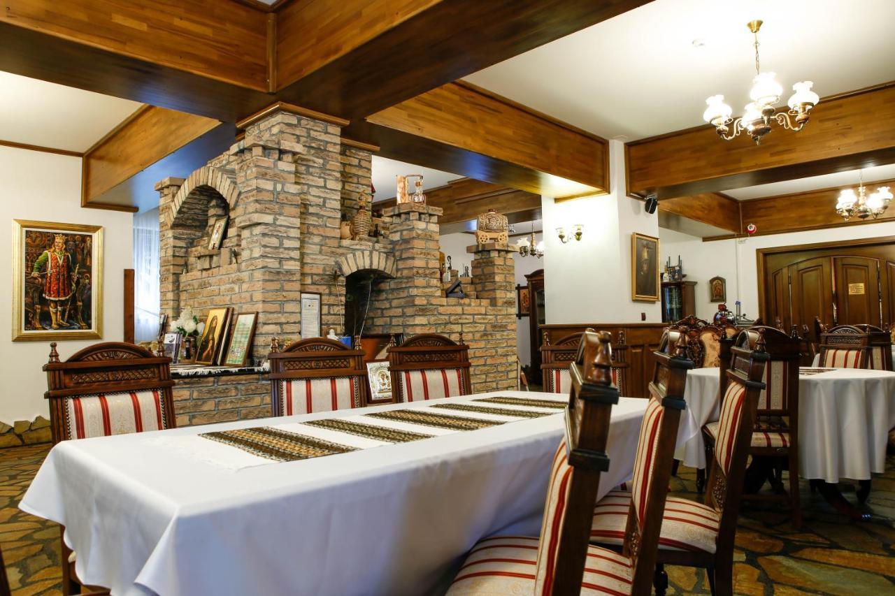 Casa Baciu Hotel Fundu Moldovei Ngoại thất bức ảnh